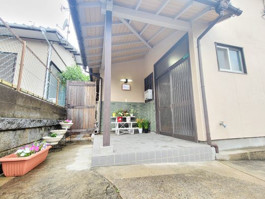 エントランスの和風デザイン