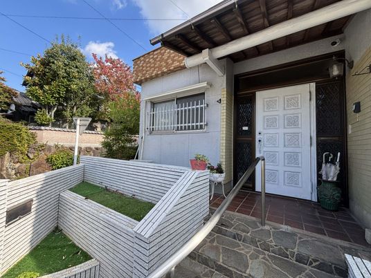 広々とした玄関