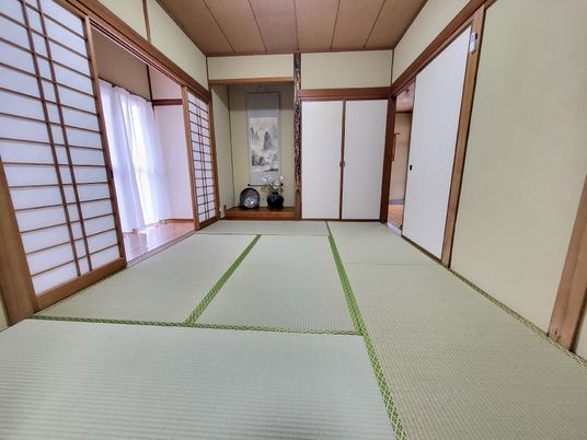 伝統的な和室