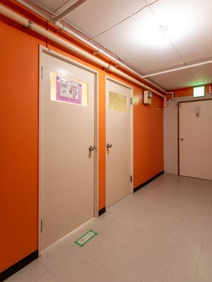廊下の居室ドア