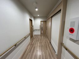 廊下の明るい雰囲気