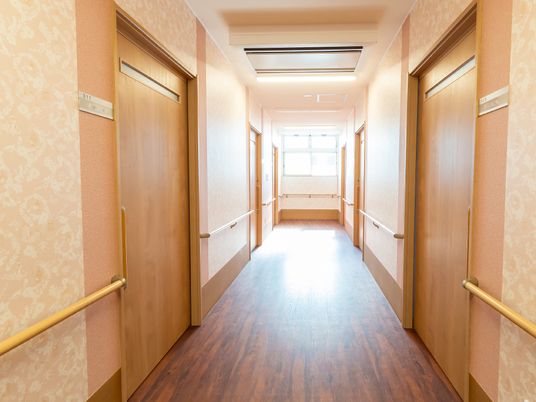 廊下と部屋の入口