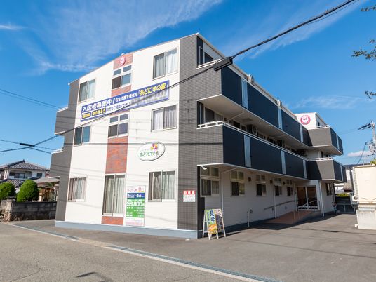 清潔感のある建物外観
