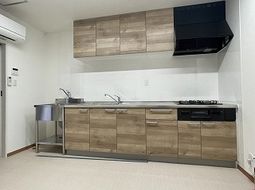 モダンな木目調キッチン