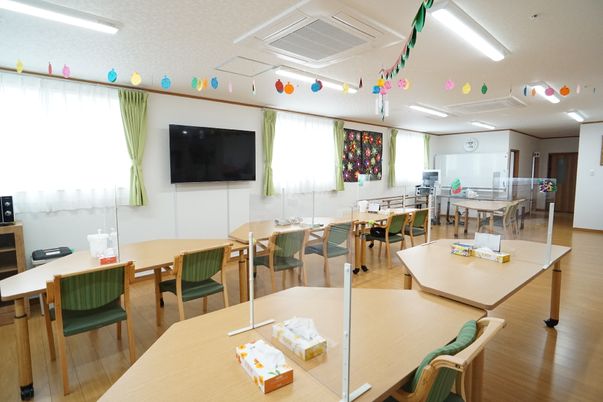 広々とした食堂の様子