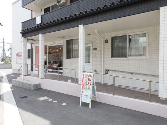 清潔感のあるエントランス