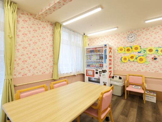 暖かみのある休憩室