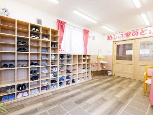 明るく清潔な玄関