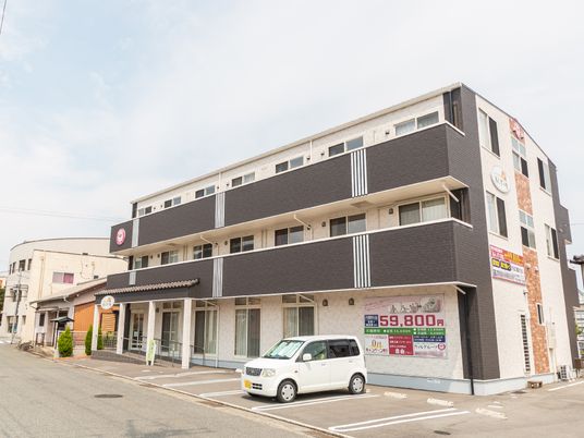 外観撮影の施設正面