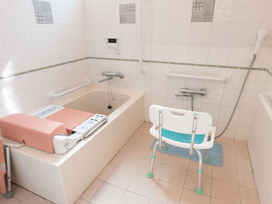 バリアフリー対応の浴室