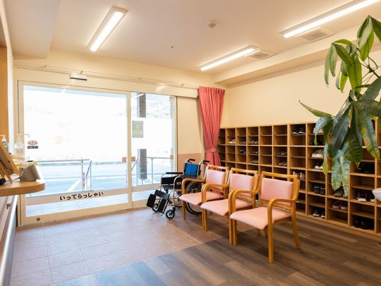 車椅子対応のエントランス