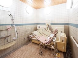 清潔な浴室施設