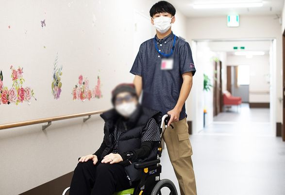 明るい廊下の様子