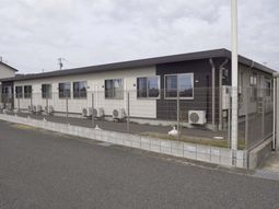 モダンな建物の外観