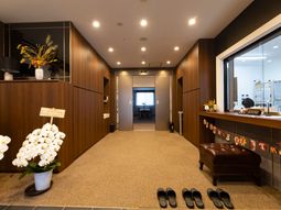 エントランスの室内風景