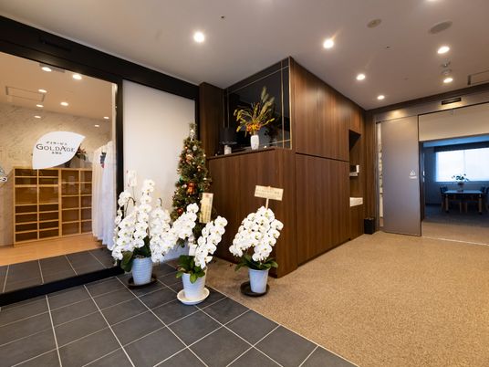 エントランスの応接スペース