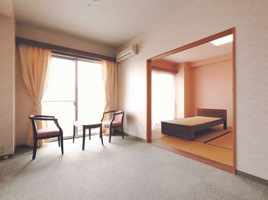 和洋室の居室空間