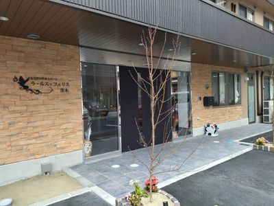 働く場所のエントランス