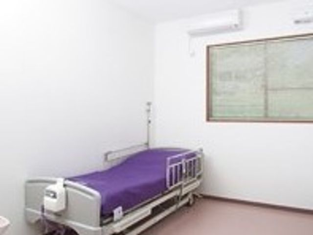 シンプルな居室 居室 機能性に優れた居室です。必要最低限の家具と設備が整い、余計なものがなく快適な生活をサポートします。
