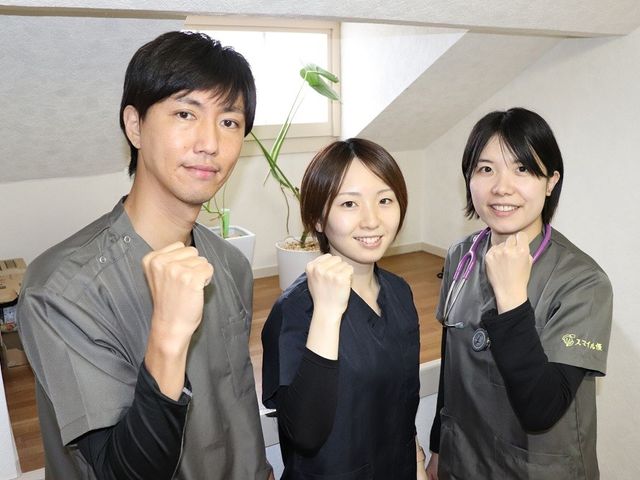 スタッフの皆さん スタッフイメージ 元気で明るいスタッフがサポートします。安心して働ける環境を整えています。