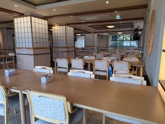 広々とした食堂