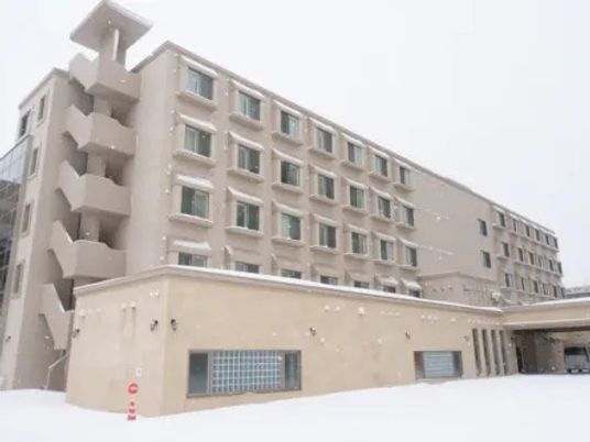 雪の建物外観  