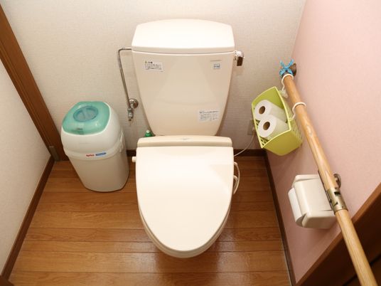 バリアフリー設計のトイレ