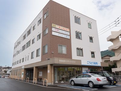多層建築の外観