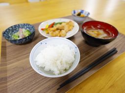 バランスの良い食事セット