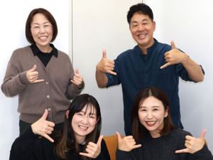 スタッフの笑顔の様子