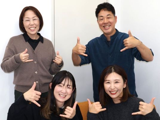 スタッフの笑顔の様子
