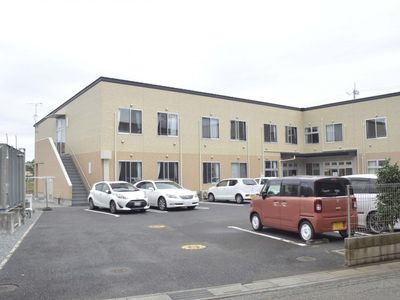 駐車場がある外観