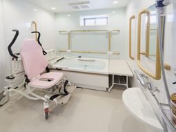 バリアフリー機能の浴室