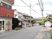 街並みと施設の外観