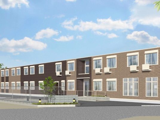 明るい建物の外観