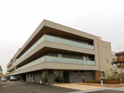 現代的な建物の外観