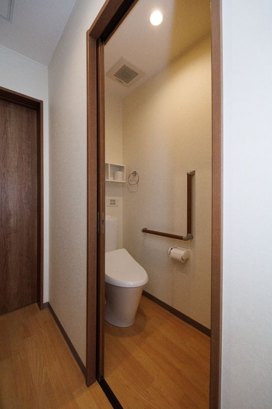 バリアフリー設計トイレ