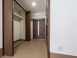 清潔な居室の廊下