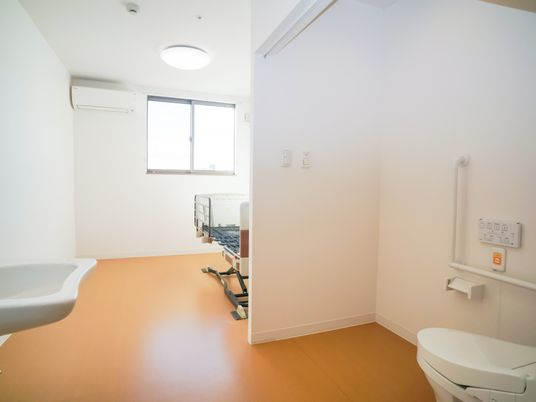 利用者のための明るい浴室