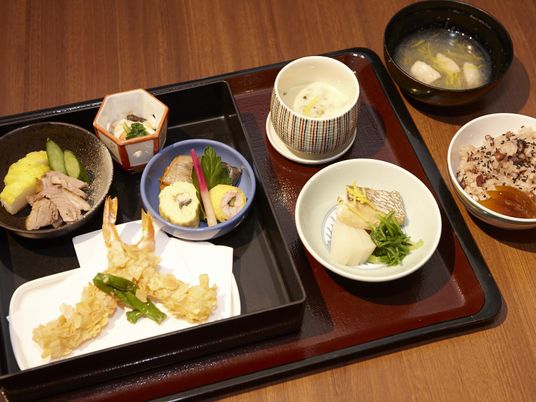 工夫された料理の提供