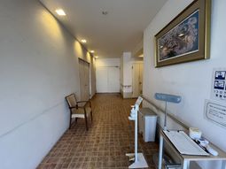 暖かな雰囲気の廊下