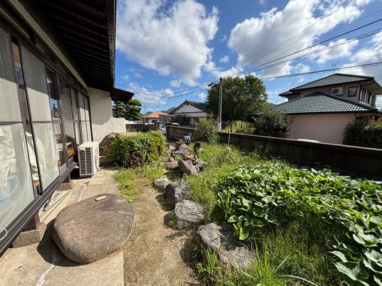 緑豊かな中庭景観