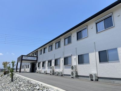 明るい職場の外観