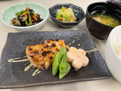 手作り和食の調理風景