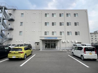 広々とした外観