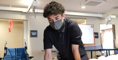 作業中のスタッフ