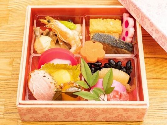 和風の彩り豊かな食事