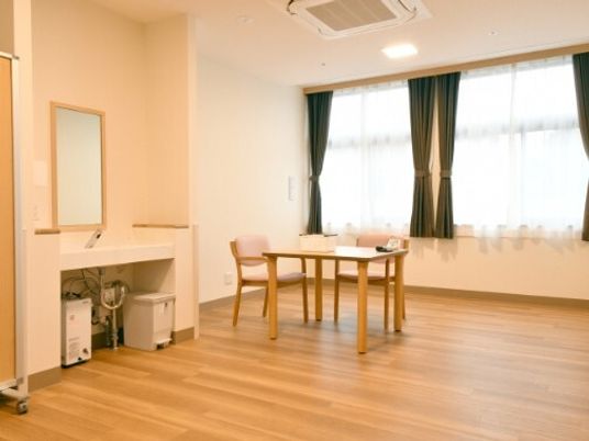 清潔で広々とした居室