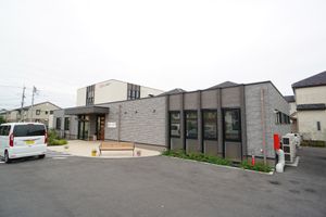 モダンな建物の外観
