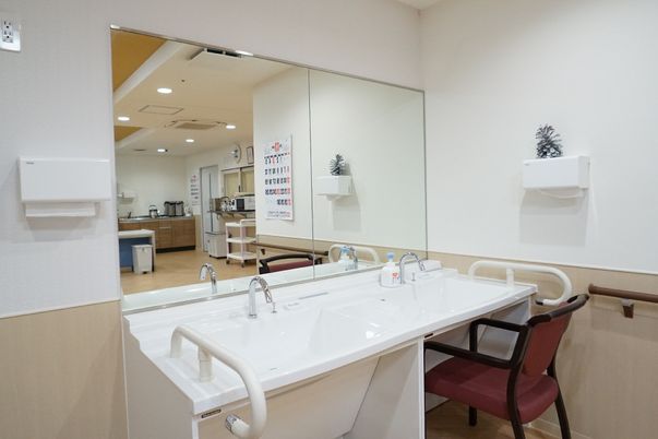 洗面所の明るい空間